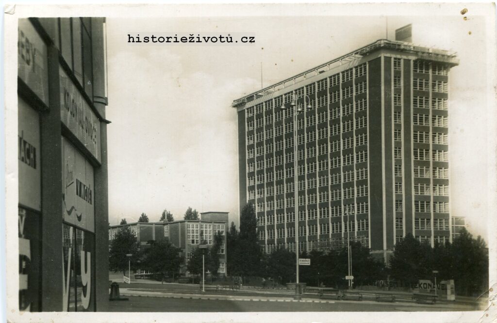 Zlin - Verwaltungsgebäude der Baťa-Werke Zentraldirektion Zlín - Správní budova Baťových závodů Ústřední ředitelství 1943-45